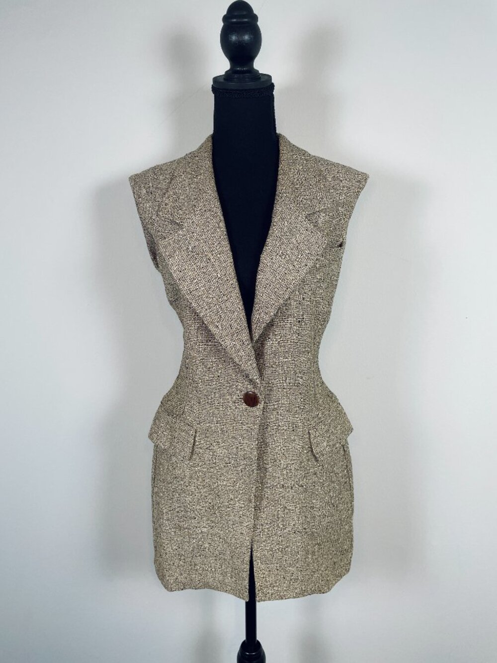 MAX MARA Vintage Made in Italy sleeveless longline tailored vest